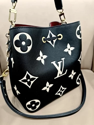 Click to view full screen Louis Vuitton M45497 NéoNoé MM photo review